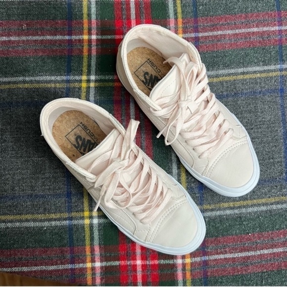 VANS Court Mid DX (Leather) Delicacy Pink Skate Shoes - Picture 3 of 8